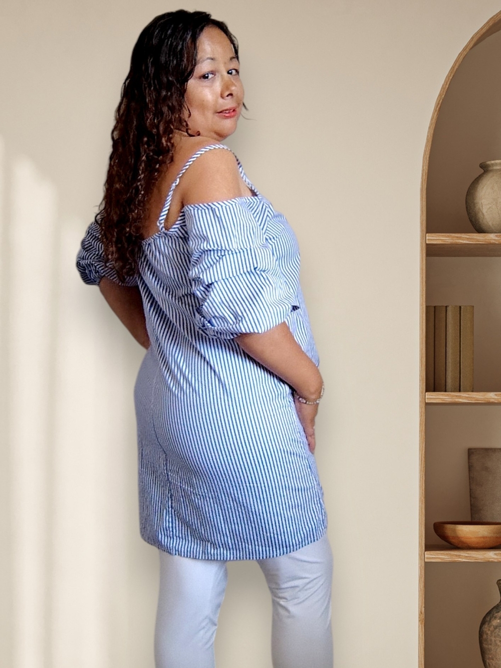 Streetwear Society Blue and White Striped Top Cold Shoulder Strap Women's Size M - Picture 7 of 15